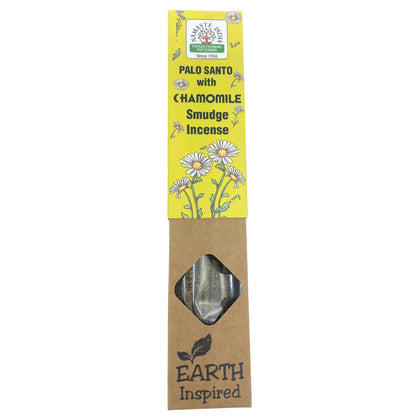 Bețișoare parfumate Namaste India Earth Inspired cu Palo Santo și mușețel, realizate manual din ingrediente naturale.